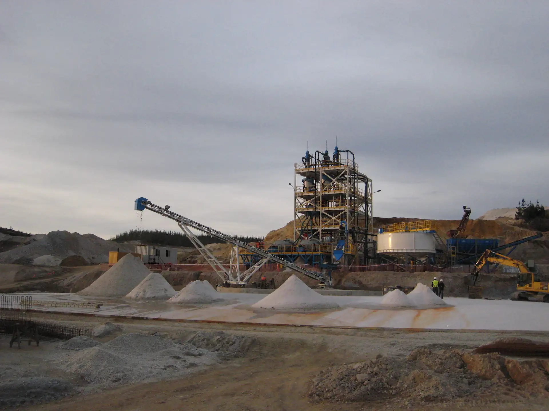 Trabajamos para las Industrias Minería Metálica, Minerales Industriales, Áridos Agregados y Medio Ambiente